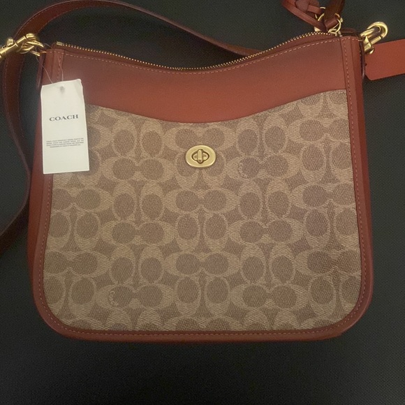 Coach Signature Bag - Picture 3 of 11